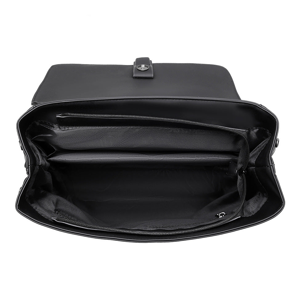 Mochila Noir + Necessaire Nomad